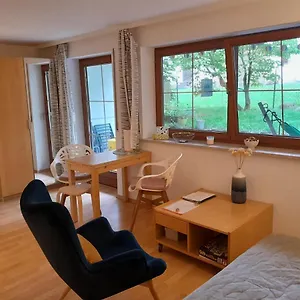  Apartment Mit Küche Und Balkon Oder Terrasse, Ruhig Und Gut Erreichbar Deutschland